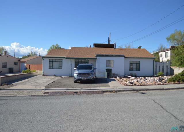 Property at 102 Valley Rd, Gallup, NM 87301, 2 beds, 1 bath