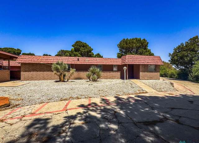 Property at 2200 W Pierce #4a St, Carlsbad, NM 88220, 3 beds, 2 baths
