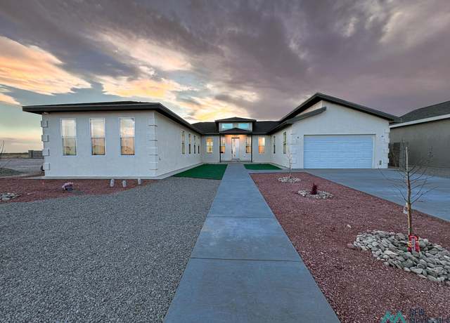 Property at 2 Bella Ct, Roswell, NM 88201, 3 beds, 2.5 baths