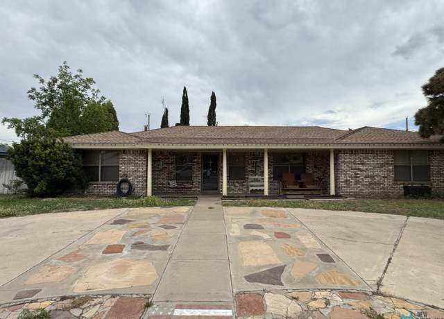 Property at 1019 W Kiowa Ave, Hobbs, NM 88240, 3 beds, 2.5 baths
