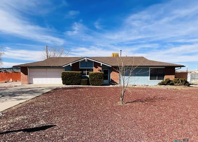 Property at 3703 Bonito Ct, Gallup, NM 87301, 3 beds, 1.5 baths