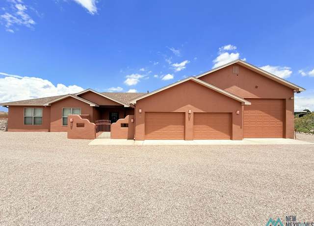 Property at 101 Blue Jay St, Elephant Butte, NM 87935, 3 beds, 2 baths