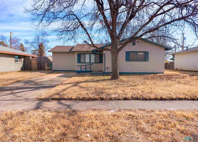 Property at 1106 N Llano Dr, Hobbs, NM 88240, 4 beds, 2 baths