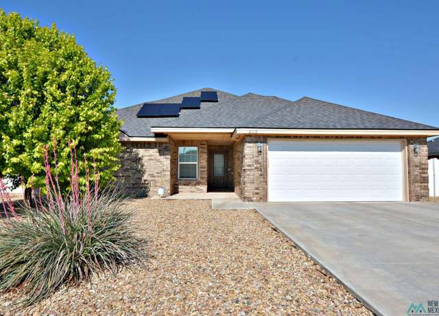 Property at 2112 Mockingbird Ln, Portales, NM 88130, 4 beds, 2 baths