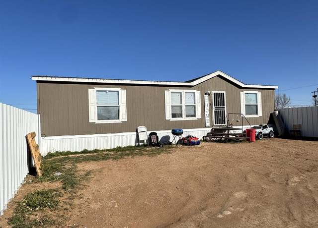 Property at 1120 W 8th St, Clovis, NM 88101, 3 beds, 2 baths