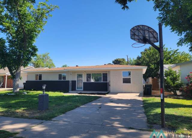 Property at 1812 Manzana Rd, Carlsbad, NM 88220, 4 beds, 3 baths