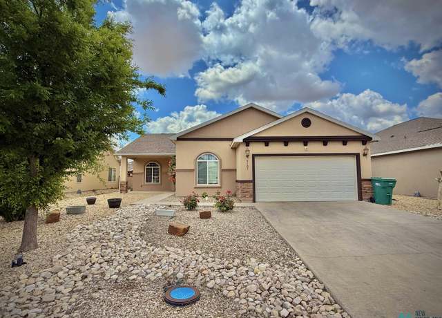 Property at 5107 W Big Red Rd, Hobbs, NM 88240, 4 beds, 2 baths