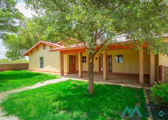 Property at 5037 W Berrendo Rd, Roswell, NM 88201, 3 beds, 2 baths