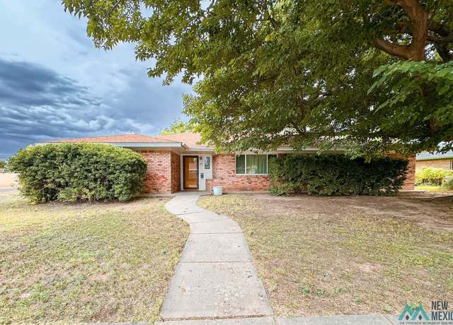 Property at 600 Barnett Dr, Roswell, NM 88203, 3 beds, 2.5 baths