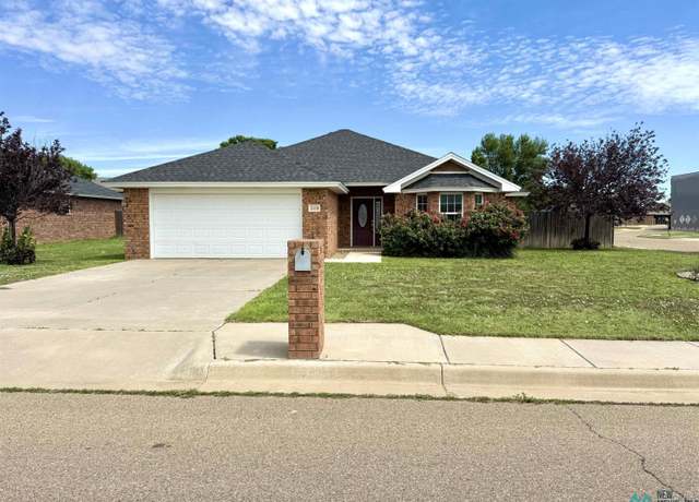 Property at 2128 Ralph Boone Dr, Clovis, NM 88101, 3 beds, 2 baths