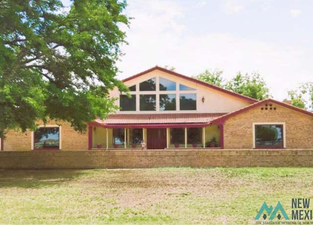 Property at 2100 W Mescalero Rd, Roswell, NM 88201, 3 beds, 3.5 baths