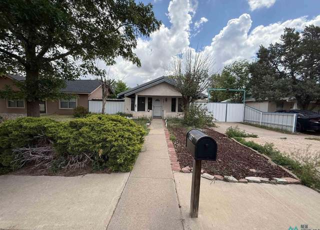 Property at 1307 Gidding Ave, Clovis, NM 88101, 3 beds, 2 baths