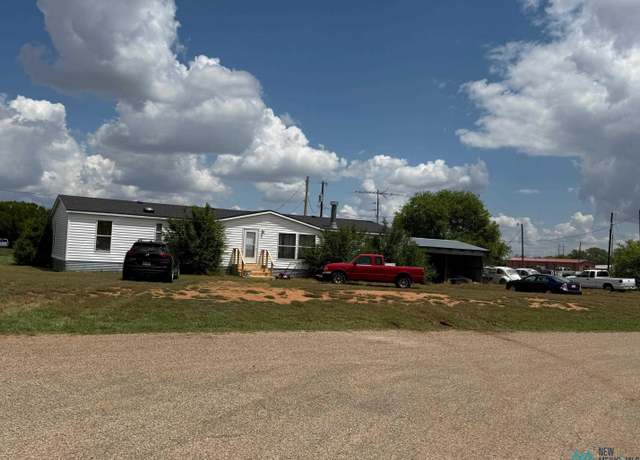 Property at 232 Mississippi St, Clovis, NM 88101, 4 beds, 2 baths