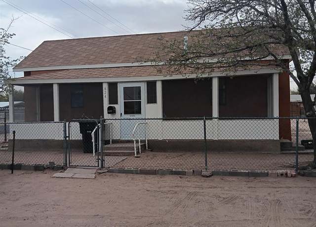 Property at 624 S Diamond Ave, Deming, NM 88030, 4 beds, 2 baths