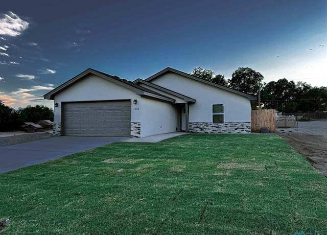 Property at 1206 N Richardson Ave, Roswell, NM 88201, 3 beds, 2 baths