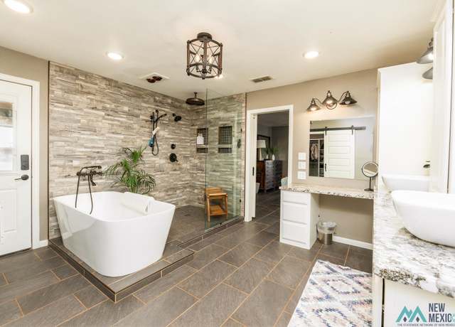 Property at 1836 Curry Road 14 Rd, Clovis, NM 88101, 4 beds, 3 baths