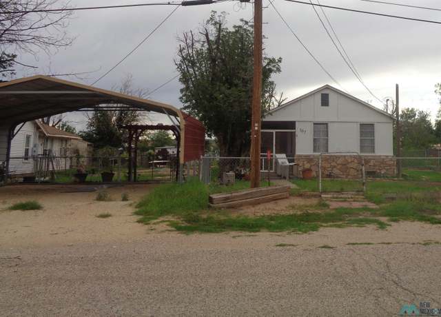 Property at 107 S Swigart St, Carlsbad, NM 88220, 2 beds, 2 baths