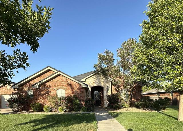 Property at 5025 Lowe Ave, Clovis, NM 88101, 4 beds, 3.5 baths