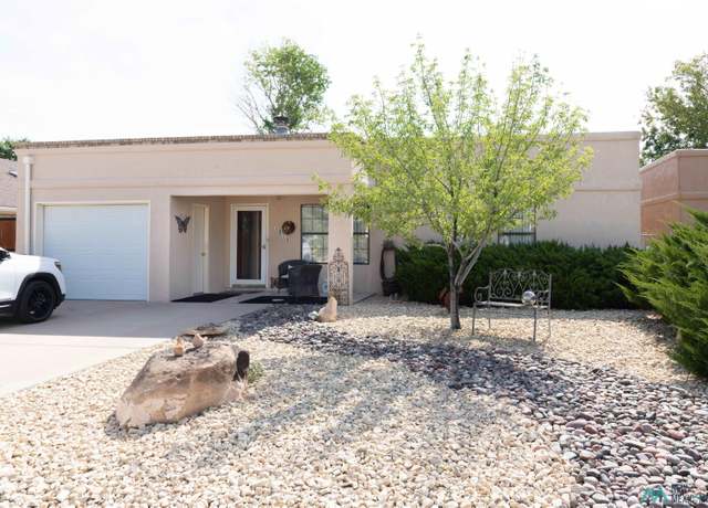 Property at 1712 Crenshaw Ct, Carlsbad, NM 88220, 2 beds, 2 baths