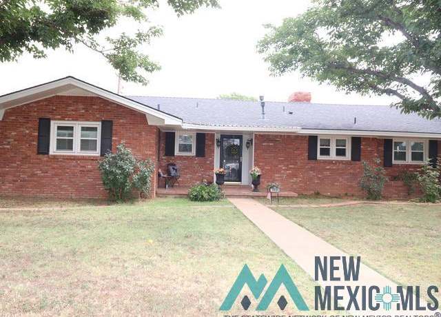 Property at 1801 Eastridge Dr, Clovis, NM 88101, 3 beds, 2 baths