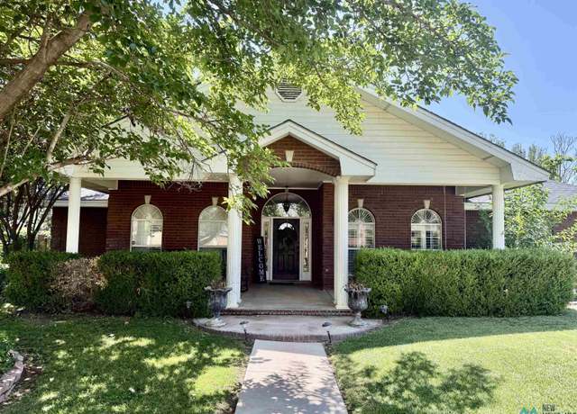 Property at 2904 N Montana St, Roswell, NM 88201, 4 beds, 3 baths