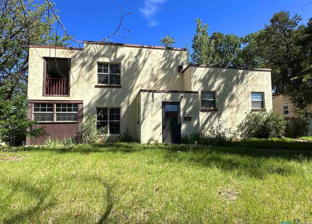 Property at 806 Friedman Ave, Las Vegas, NM 87701, 3 beds, 2.5 baths