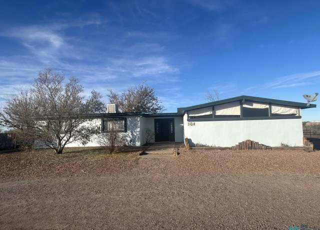 Property at 1685 Dona Ana Rd Rd SW, Deming, NM 88030, 4 beds, 2 baths