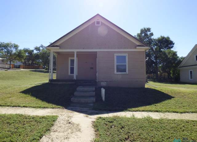Property at 791 N 2nd St, Raton, NM 87740, 2 beds, 1 bath