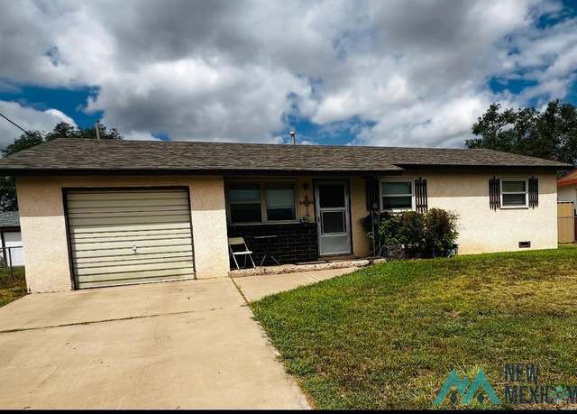 Property at 1904 Gerry Dr, Clovis, NM 88101, 3 beds, 2 baths