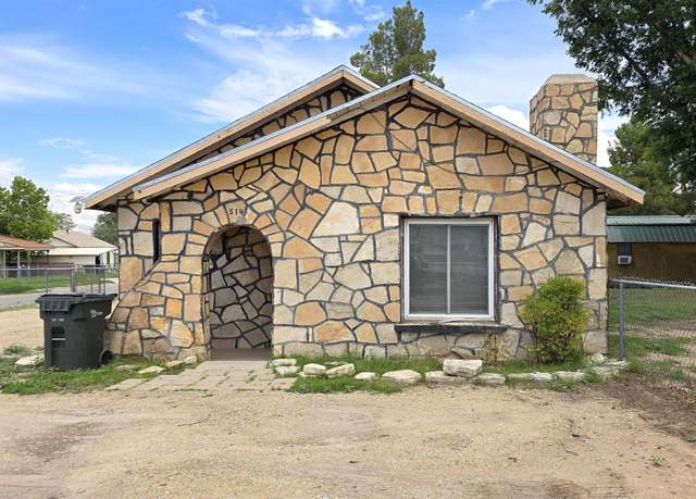 Property at 514 N 8th St, Carlsbad, NM 88220, 2 beds, 1 bath