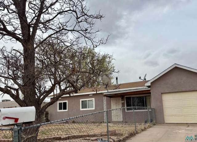 Property at 1604 Del Norte Blvd, Grants, NM 87020, 3 beds, 1.5 baths