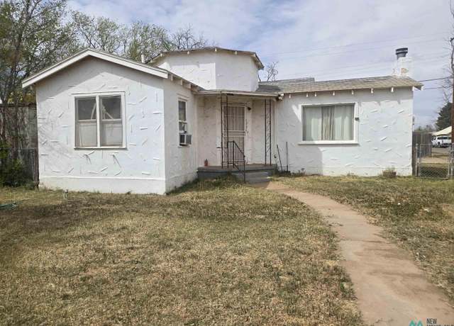 Property at 1201 W Deming St, Roswell, NM 88203, 2 beds, 1 bath