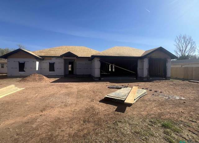 Property at 1418 Fairway Ter, Clovis, NM 88101, 4 beds, 2 baths