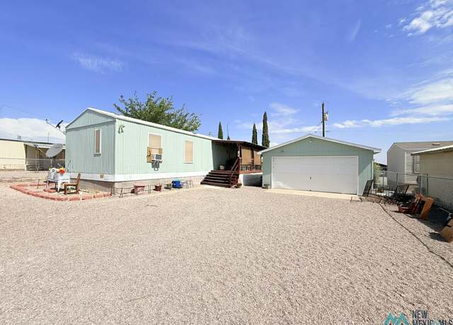 Property at 205 Calle Del Sol Rd, Elephant Butte, NM 87935, 2 beds, 2 baths