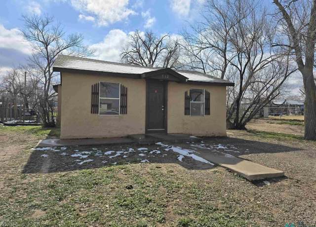 Property at 712 W 12th St, Roswell, NM 88201, 3 beds, 1 bath