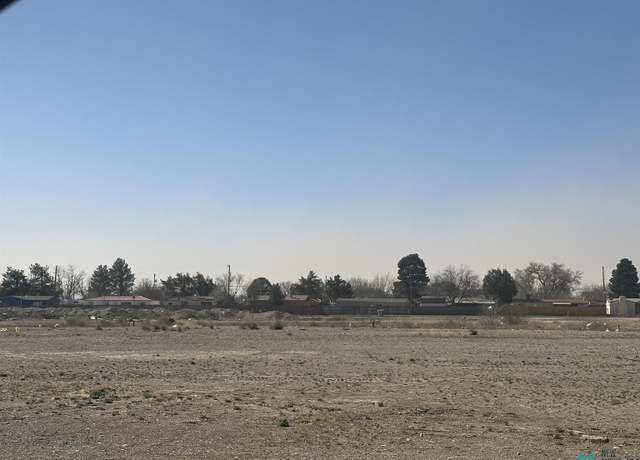 Property at 1006 W Hobbs St, Roswell, NM 88203