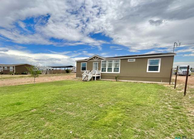 Property at 615 W Cottonwood Ln, Hobbs, NM 88240, 3 beds, 2 baths