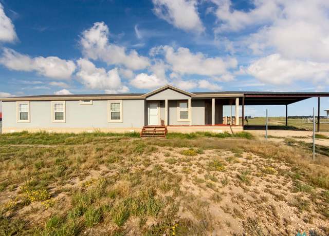 Property at 10614 N Meadowlark St, Hobbs, NM 88242, 3 beds, 2 baths