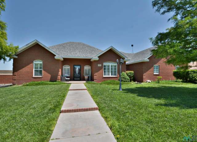 Property at 405 E 16th St, Portales, NM 88130, 3 beds, 2.5 baths