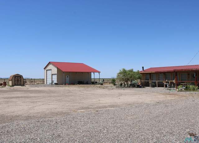 Property at 5240 Manzanita Rd Rd SE, Deming, NM 88030, 2 beds, 1 bath