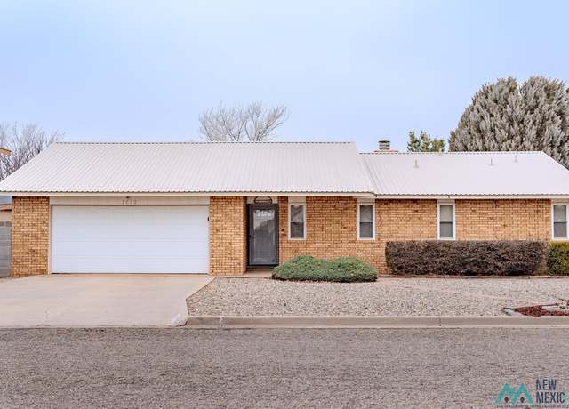 Property at 2112 Castle Ct, Clovis, NM 88101, 3 beds, 2 baths