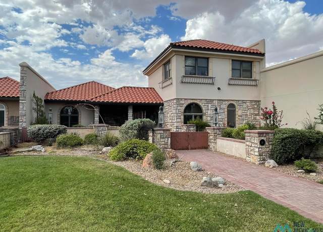 Property at 14 Jack Mcclellan Dr, Roswell, NM 88201, 2 beds, 2.5 baths