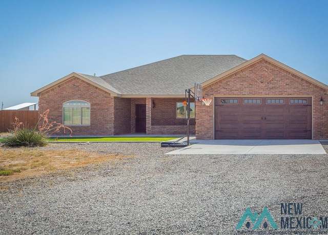 Property at 3310 E Berrendo Rd, Roswell, NM 88201, 4 beds, 2.5 baths