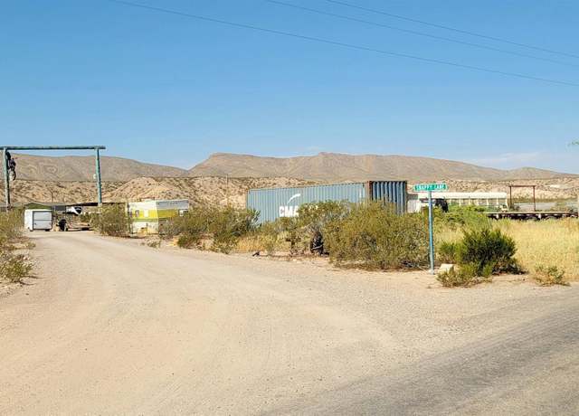 Property at 13 Snappy Rd, Truth Or Consequences, NM 87901, 6 beds, 4 baths