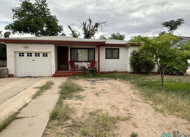 Property at 607 N Olive St, Carlsbad, NM 88220, 3 beds, 2 baths