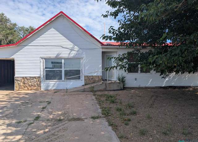Property at 1633 E Amazon St, Portales, NM 88130, 4 beds, 2 baths
