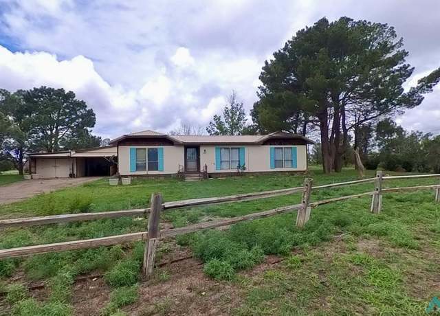 Property at 1402 N Wheaton St, Clovis, NM 88101, 3 beds, 2 baths