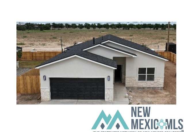 Property at 2711 S Onyx Dr, Roswell, NM 88203, 3 beds, 2 baths