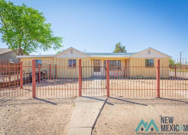 Property at 400 E Jefferson St, Roswell, NM 88203, 4 beds, 2 baths