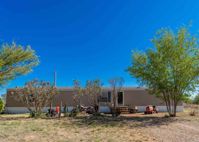 Property at 63 Saddle Rd, Clovis, NM 88101, 3 beds, 2 baths